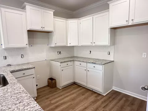 2018 Silverwalk Ct, Duncan, SC 29334 photo 8