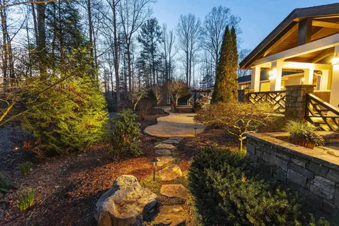 15 Tims Creek Rd, Roebuck, SC 29376
