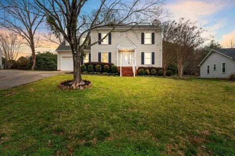 106 Fox Run Cir, Greer, SC 29651