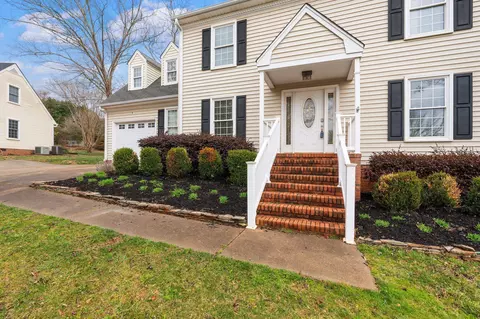 106 Fox Run Cir, Greer, SC 29651 photo 7