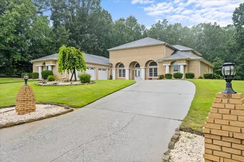 444 S Oakley Ln, Spartanburg, SC 29301