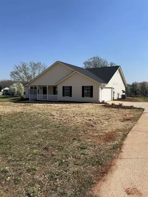 146 Gray Fox Run, Chesnee, SC 29323