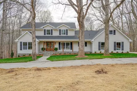 208 Burnett Rd, Pauline, SC 29374