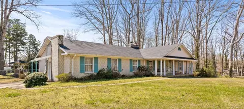 6 S Davis Dr, Greenville, SC 29611