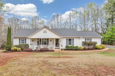 123 Bentwood Dr, Inman, SC 29349