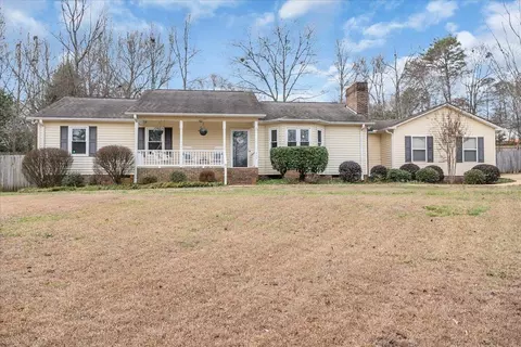211 Plantation Dr, Greer, SC 29651