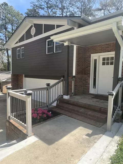 181 Continental Dr, Spartanburg, SC 29302