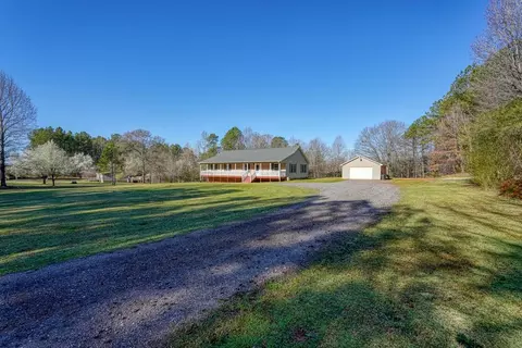 34 Westmoreland Rd, Woodruff, SC 29388