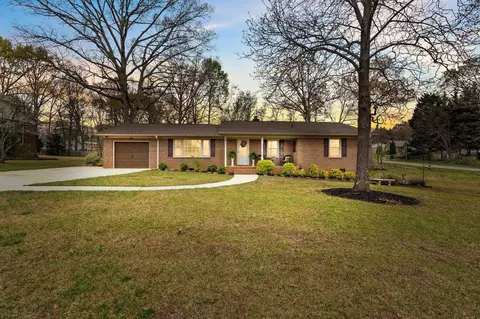 400 Timberlane Rd, Greer, SC 29651