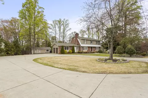 422 Circle Dr, Greer, SC 29650 photo 2