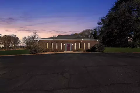 1530 Buncombe Rd, Greenville, SC 29609