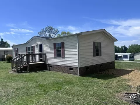 821 Henderson Rd, Chesnee, SC 29323 photo 4