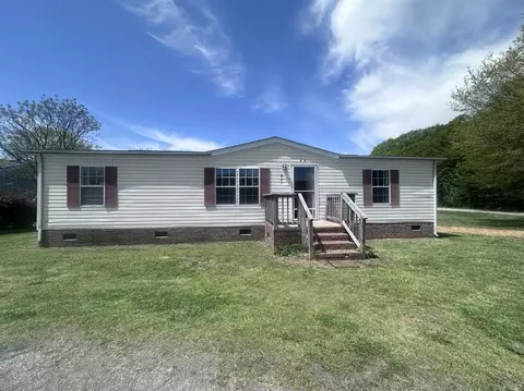 821 Henderson Rd, Chesnee, SC 29323