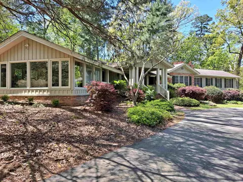 7 Springdale Ln, Spartanburg, SC 29302