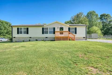 205 Springwater Dr, Spartanburg, SC 29303