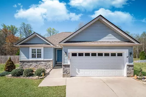 161 Albus Dr, Wellford, SC 29385