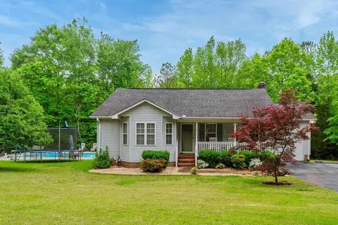 1215 Chumley Rd, Woodruff, SC 29388