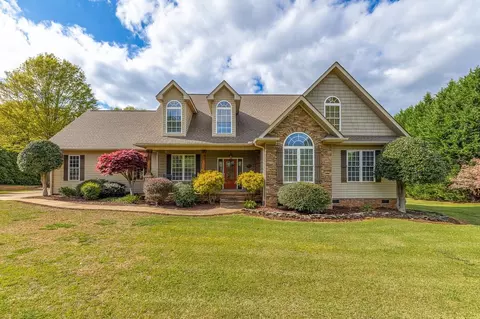 166 Grandview Dr, Inman, SC 29349