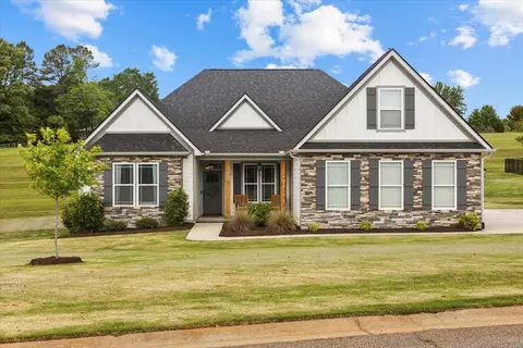240 W Ridgewater Dr, Chesnee, SC 29323