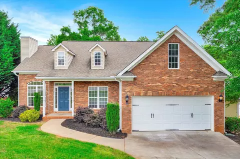 356 Laurelwood Dr, Boiling Springs, SC 29316