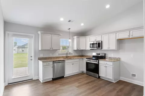 Kitchen - 3041 Emberly Dr, Roebuck, SC 29376 photo 2 of 2