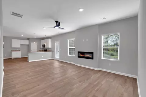 Living - 3112 Emberly Dr, Roebuck, SC 29376 photo 2 of 4