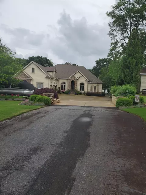 1720 Foster Rd, Inman, SC 29349