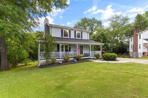220 Needles Dr, Simpsonville, SC 29680
