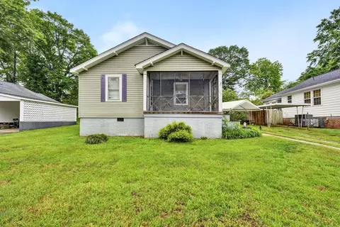 222 Webster St, Slater, SC 29683