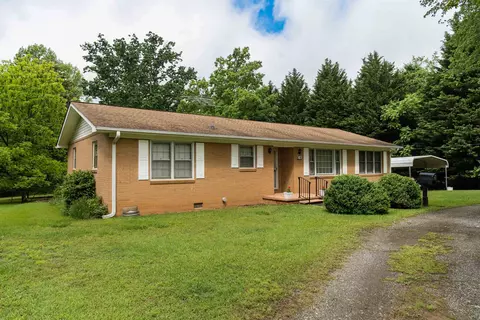 383 W Frontage Rd, Campobello, SC 29322