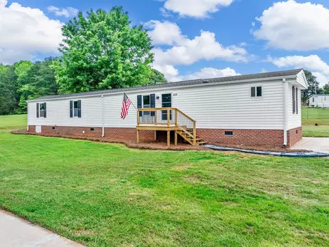 2035 Spencer Creek Rd, Campobello, SC 29322