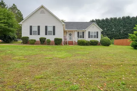 315 Tartan Ct, Boiling Springs, SC 29316