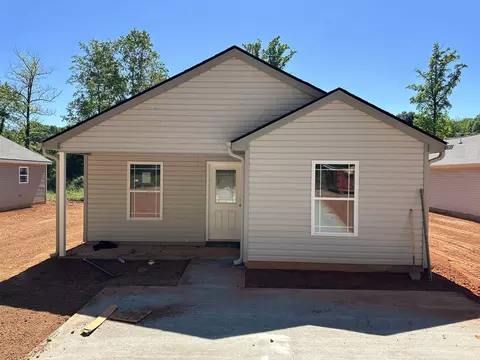 395 Waters Road Rd, Inman, SC 29349