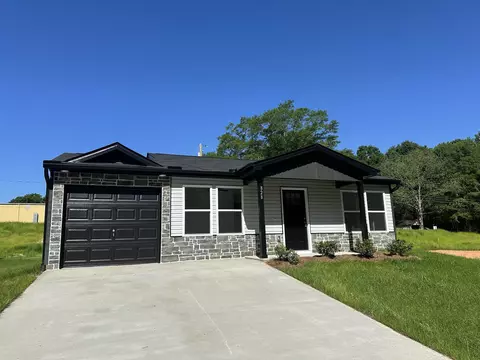 828 Fairwood Dr, Woodruff, SC 29388