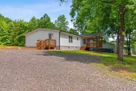 14 Bramlett Rd, Taylors, SC 29687