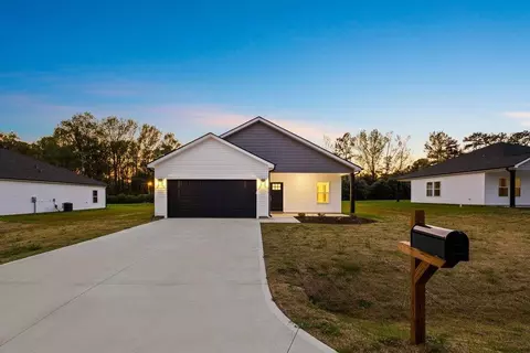 223 Essex Dr, Clinton, SC 29325