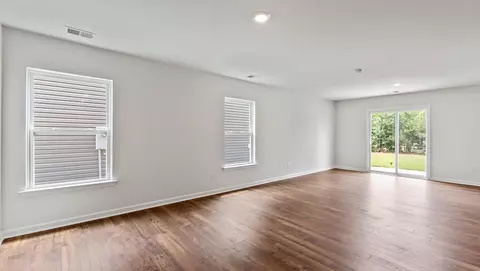 1248 Golf Dr, Roebuck, SC 29376 photo 7