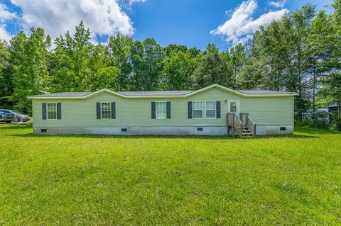 864 Lee Rd, Jonesville, SC 29353