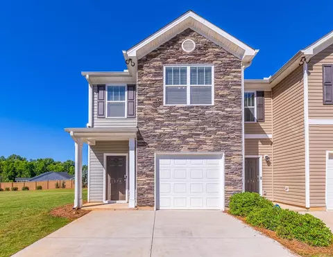 1578 Katherine Ct, Boiling Springs, SC 29316