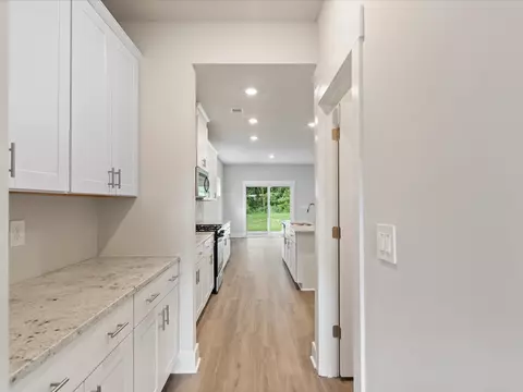 864 Burghley Cir, Greer, SC 29651 photo 5