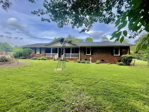 271 Dogwood Dr, Pacolet, SC 29372