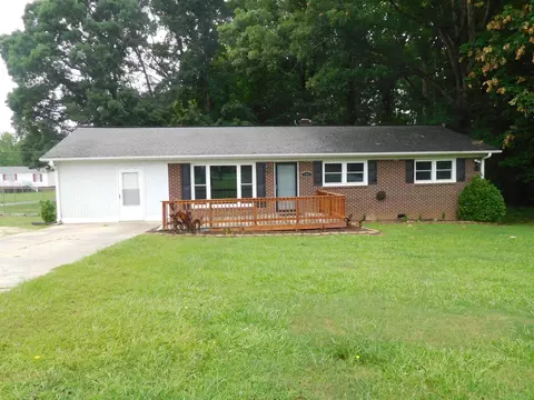 409 Garvin Lake Road Rd, Gaffney, SC 29340