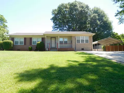 204 Lakeshore Drive Dr, Gaffney, SC 29341