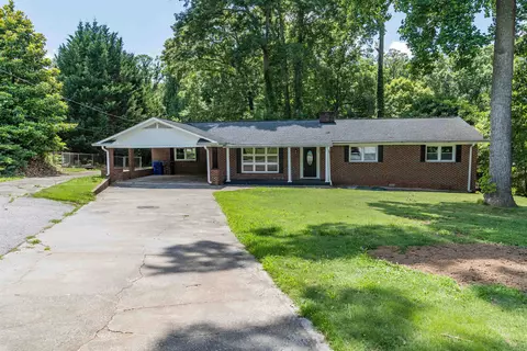 122 Holly Dr, Spartanburg, SC 29301
