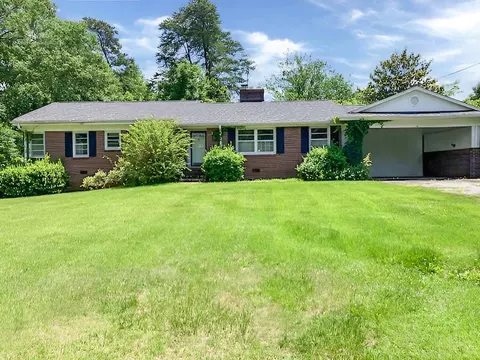 310 Oakfield Ave, Easley, SC 29640