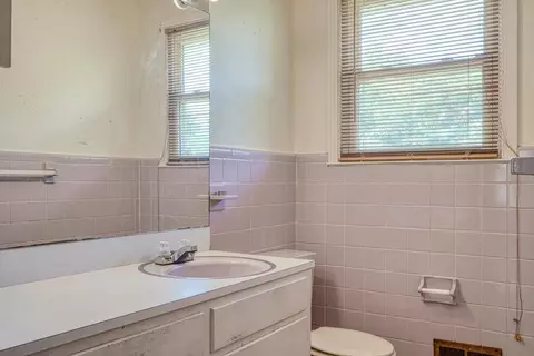 902 E Main St, Duncan, SC 29334 photo 23
