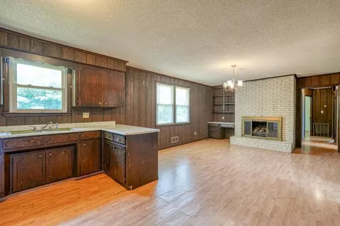 902 E Main St, Duncan, SC 29334 photo 9