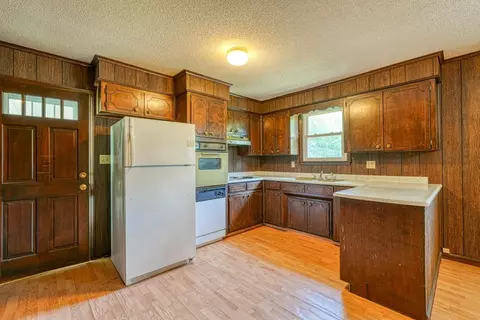 902 E Main St, Duncan, SC 29334 photo 7