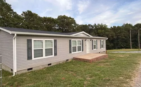 152 Creekbend Dr, Chesnee, SC 29323