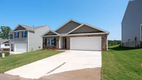 909 Kerwood St, Wellford, SC 29385